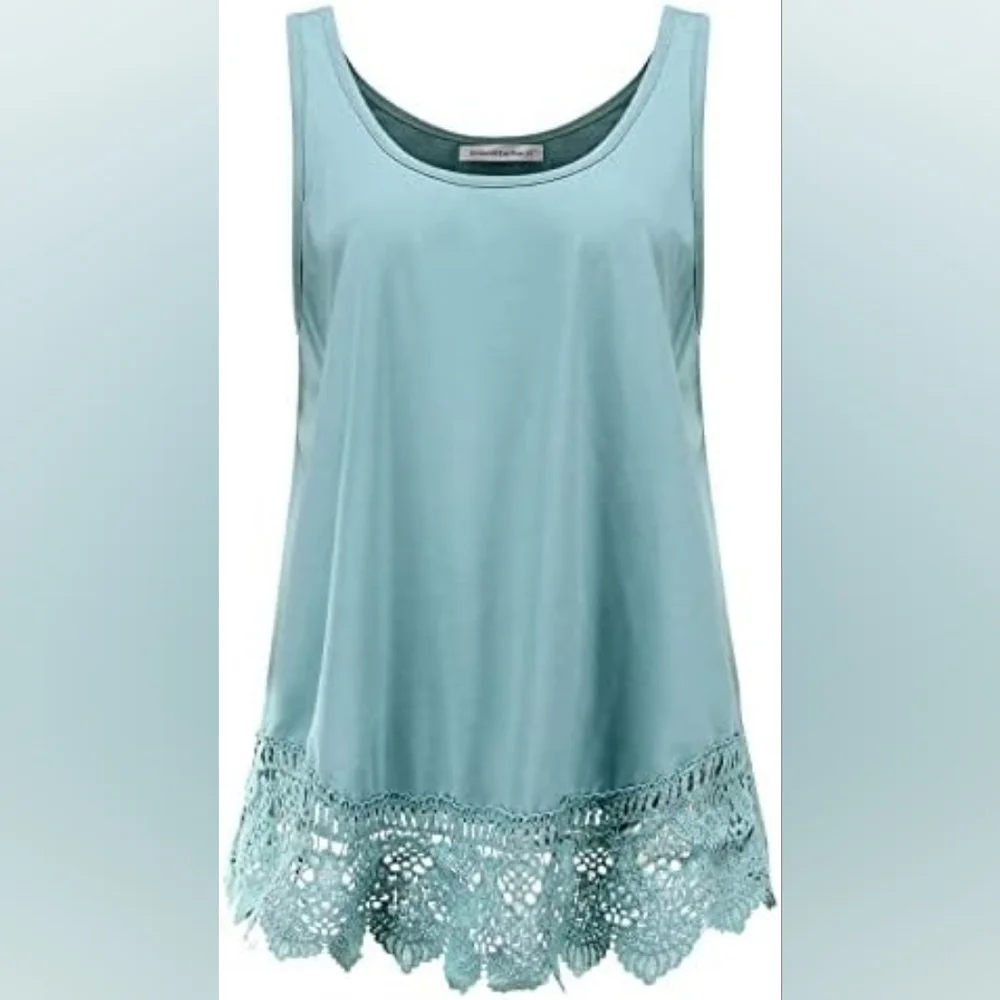 XiaoMaAnJi Sleeveless Lace Hem Top - NWOT